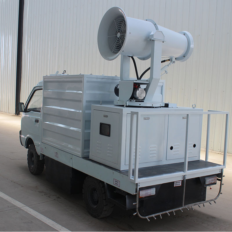 車載式霧炮機(jī).jpg 車載式霧炮機(jī).jpg