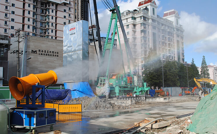 手動霧炮機配置與自動霧炮機對比使用效果一樣嗎？